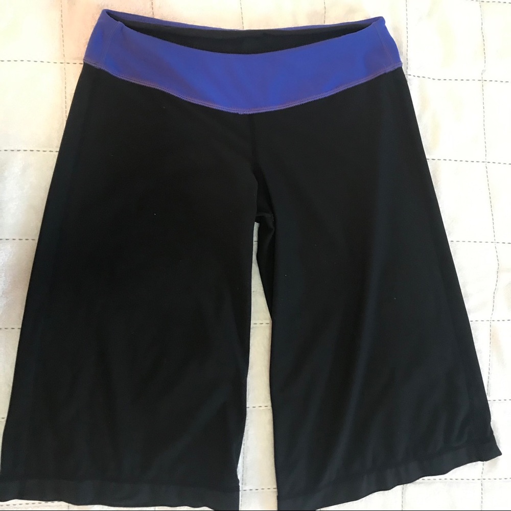 Lululemon Reversible Capris - Picture 5 of 5